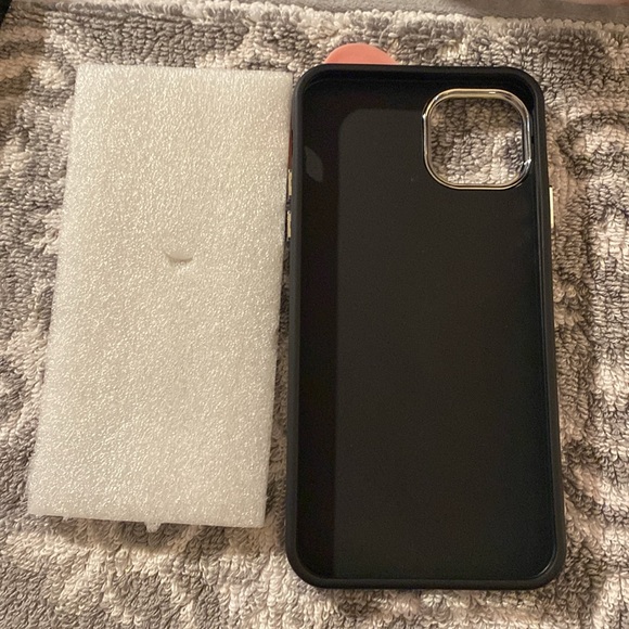 New in packaging iPhone 11 Pro Max 6.5 hello kitty bow case - Picture 2 of 4